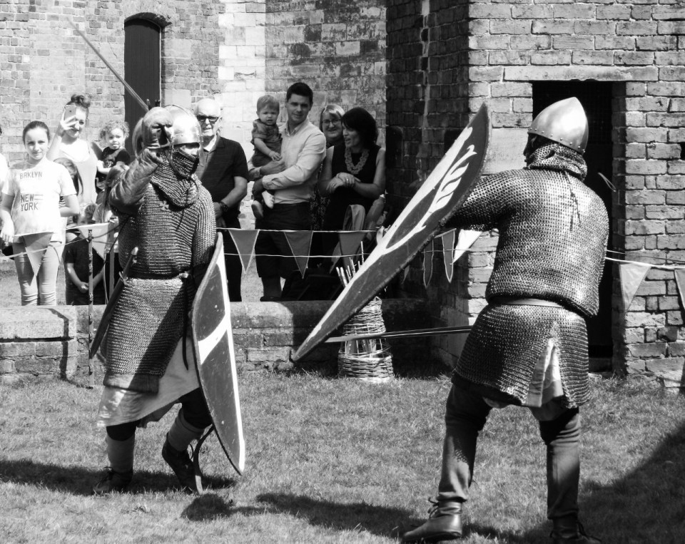 Photo copyright Bernard Young Two Knights fighting